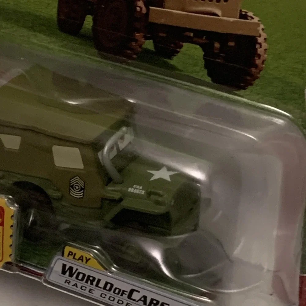 The World of Cars Disney Pixar Saluting Sarge Army Jeep 